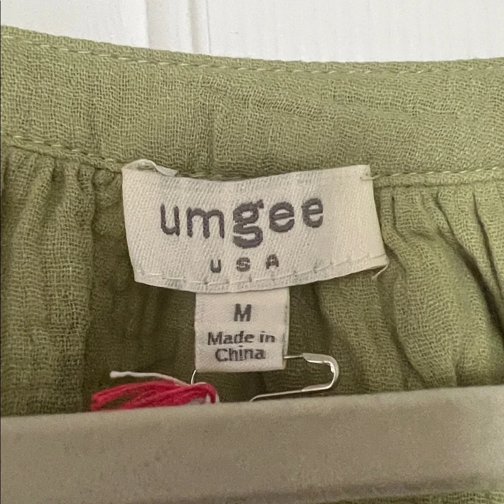 Umgee Sage Green Textured Blouse - Picture 2 of 5